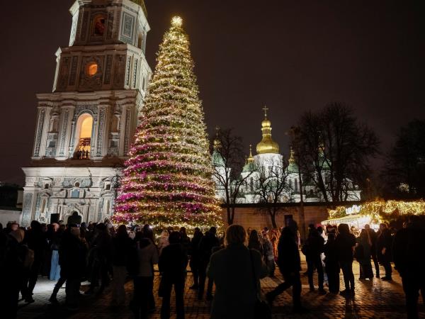 医院里最“心累”的岗位:为什么“陪护员”这么难招?