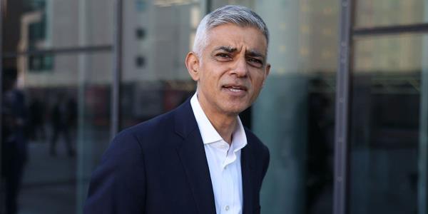 伦敦市长萨迪克·汗无视全国票价冻结政策，地铁票价逆势暴涨5.8%引众怒！