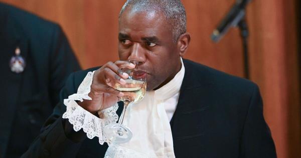 绝望的戴维·拉米恳求工党议员,陪审团审判争议引爆党内反叛