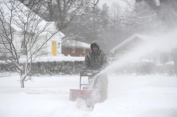 暴雪警报：多地降雪量将达50厘米，警惕雪崩风险