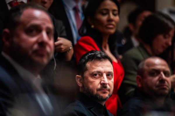 乌克兰点头，俄罗斯摇头：和平计划为何难产？