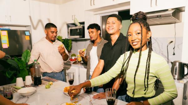 别再让客人掏钱！礼仪专家揭秘8大派对禁忌，第三条多数人中招